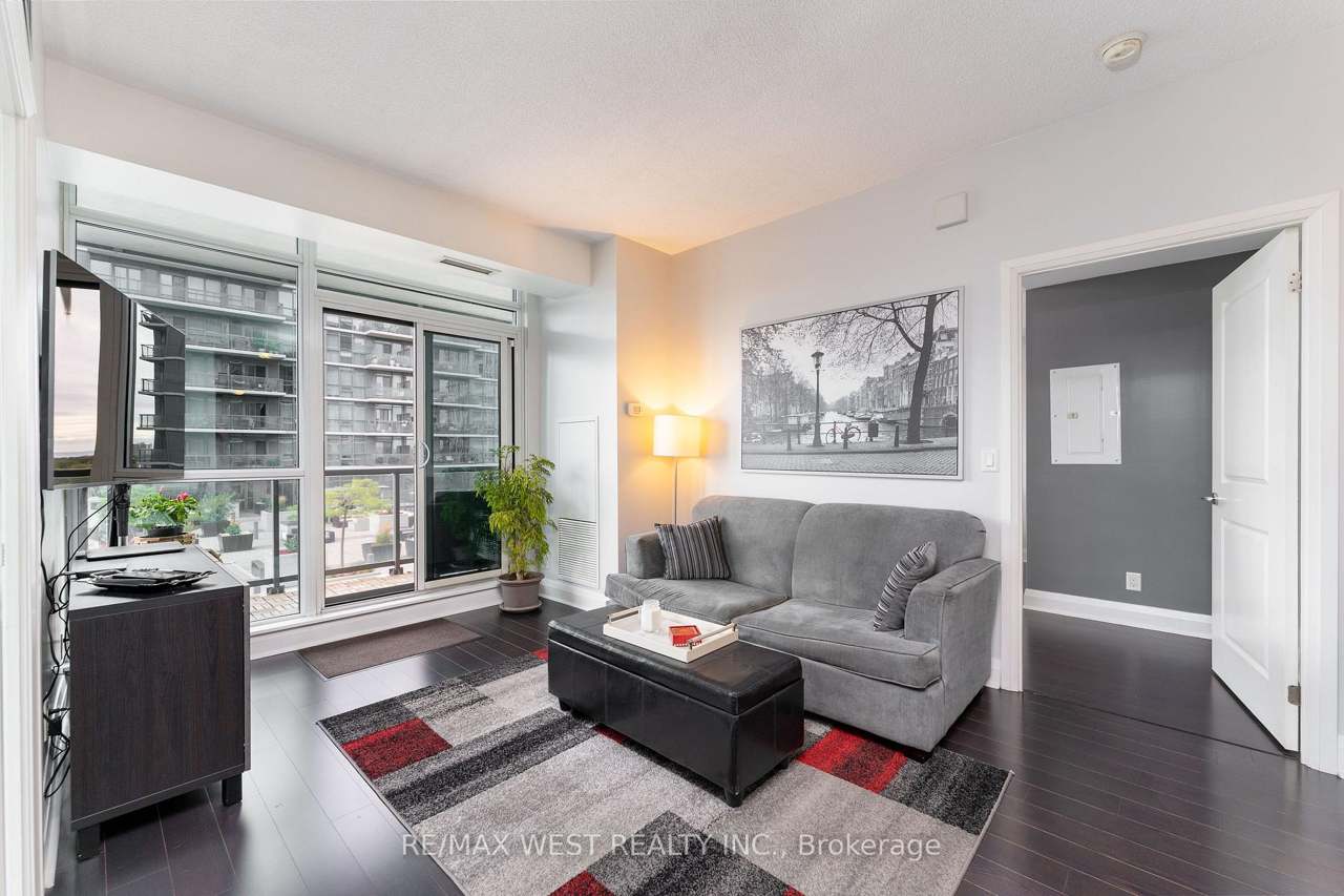 1185 The Queensway 710, Toronto, ON M8Z 1R2