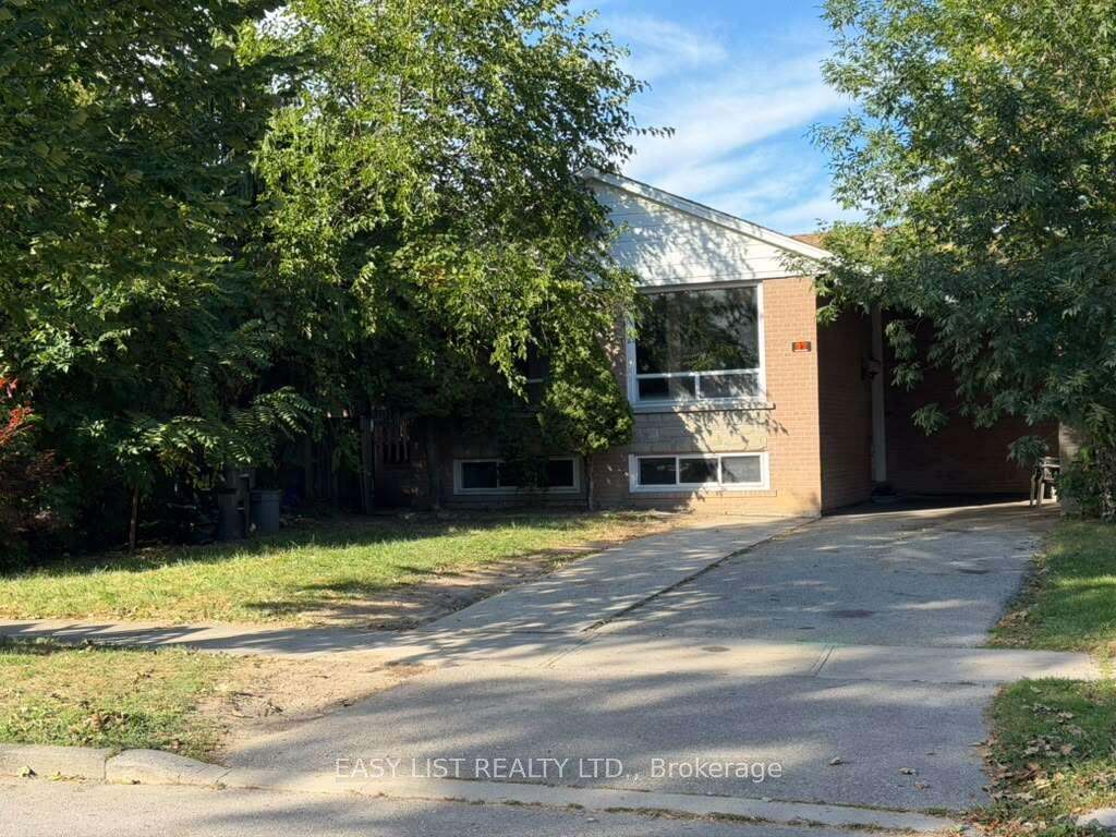 22 Foxcote Crescent, Toronto, ON M9C 4B8